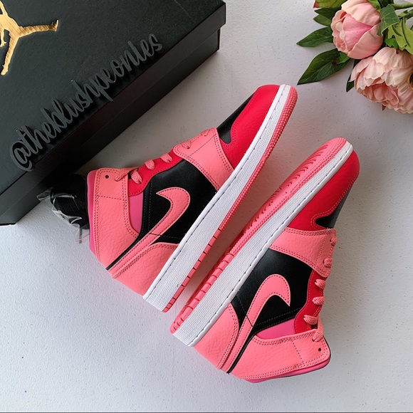 Air Jordan 1 Mid NWT - Picture 7 of 12